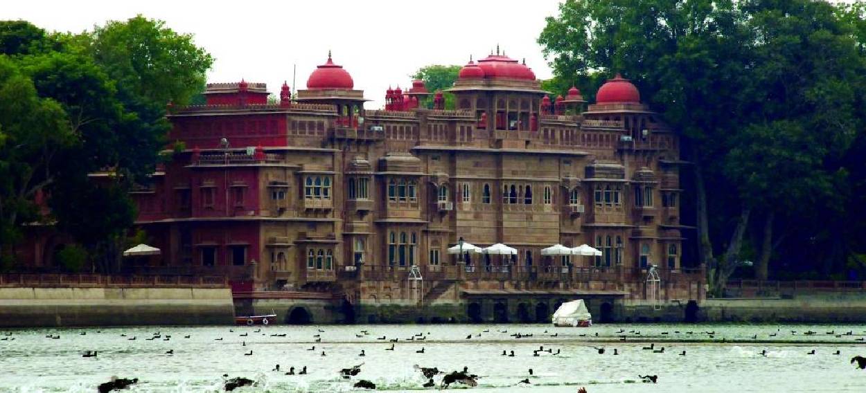 Sambhar Lake